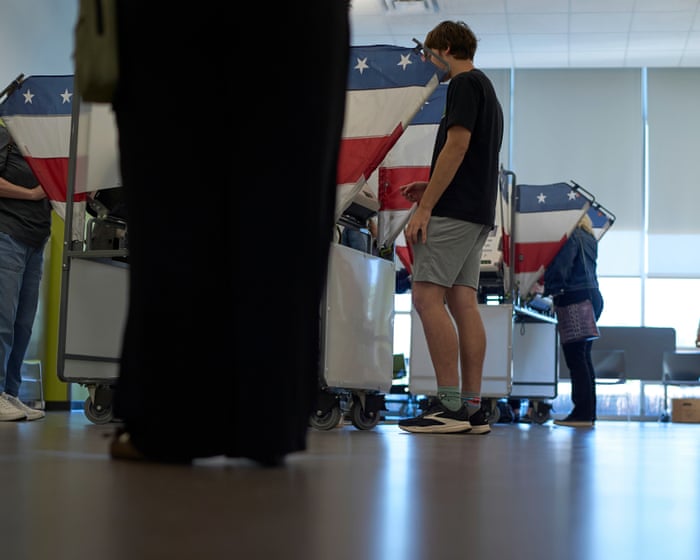 Early Voting Surge: Will Democrats Reclaim Congress?