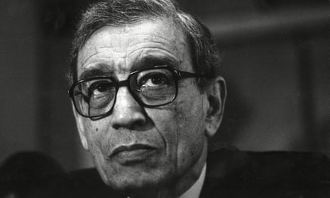 Boutros Boutros-Ghali giving a press conference in 1992 at the Dorchester Hotel in London.