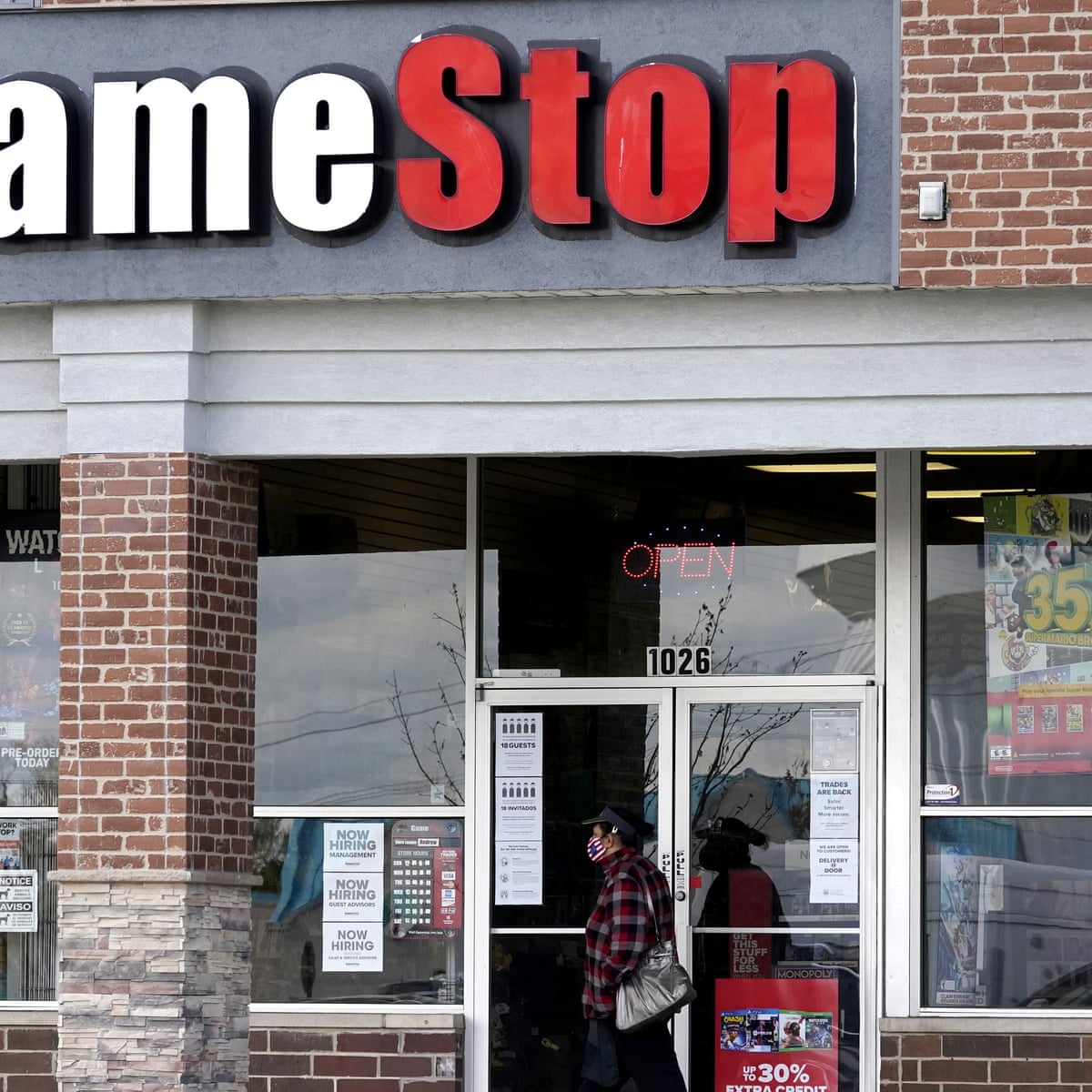 How Gamestop Found Itself At The Center Of A Groundbreaking Battle Between Wall Street And Small Investors Stock Markets The Guardian How Gamestop Found Itself At The Center Of A Groundbreaking Battle Between Wall Street And Small Investors Stock Markets The Guardian