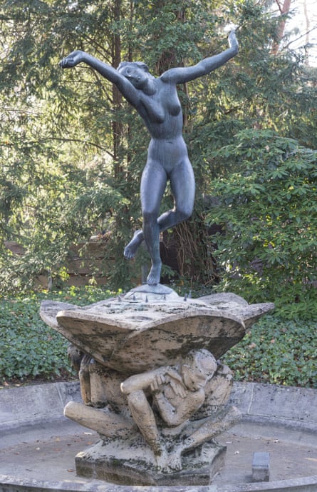 The Dancer’s Fountain.