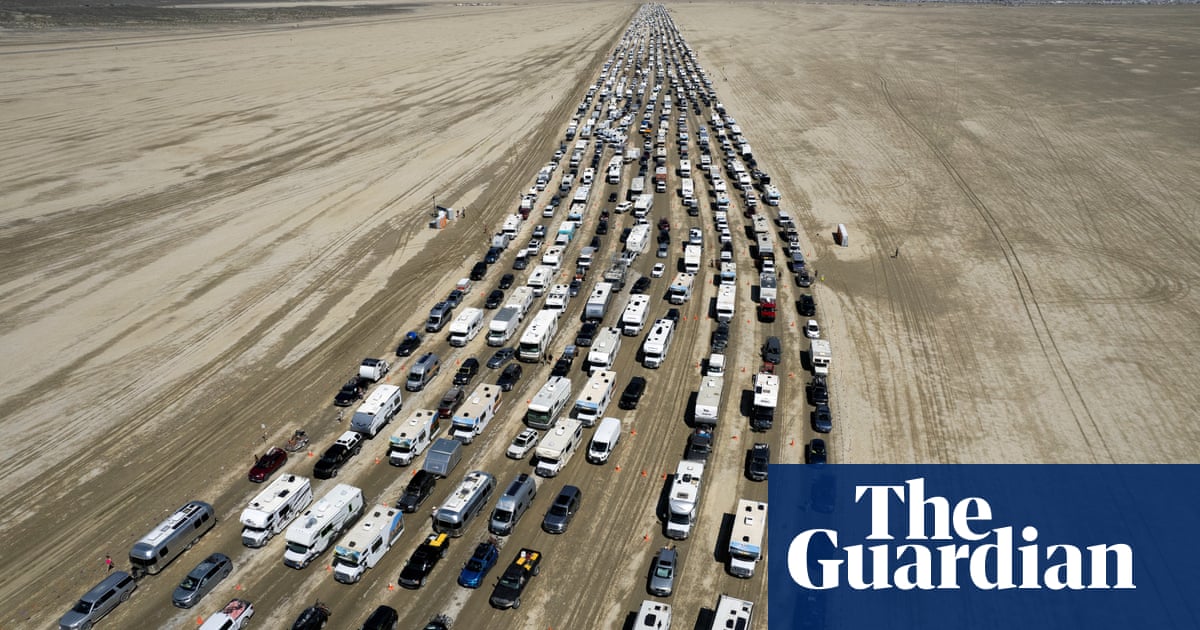 Burning Man revelers begin exodus from festival after road reopens