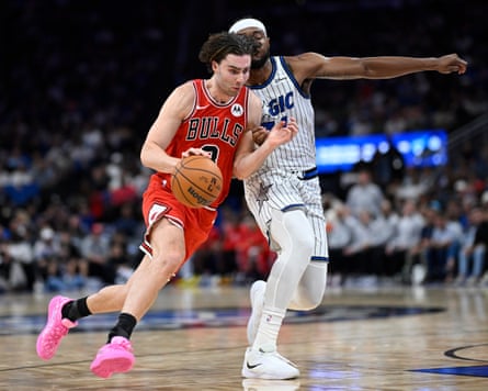 Chicago Bulls guard Josh Giddey drives to the basket against Orlando Magic
