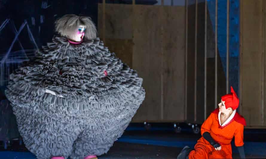 Claire Barnett-Jones (Dog) and Sally Matthews (Vixen) in The Cunning Little Vixen, ENO February 2022