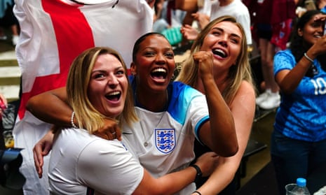 Người hâm mộ Anh tại quán bar Boxpark ở Wembley trong World Cup nữ năm ngoái.