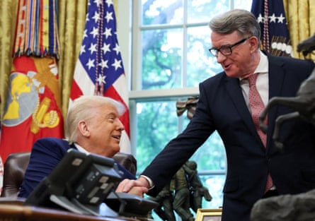 Peter Mandelson shakes hands with Trump in the White House