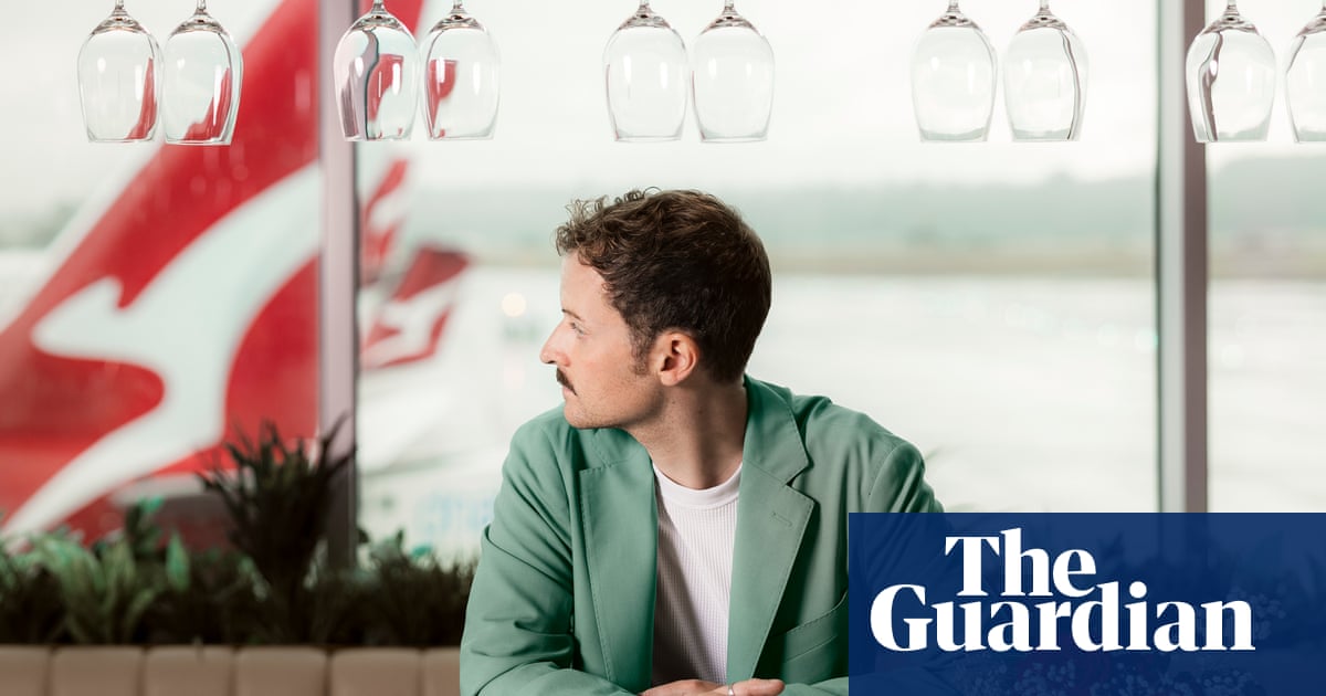 Love at first flight: can I find a date at the airport?