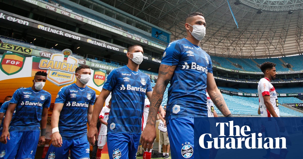 Will we have to strike? Football in Brazil continues despite coronavirus