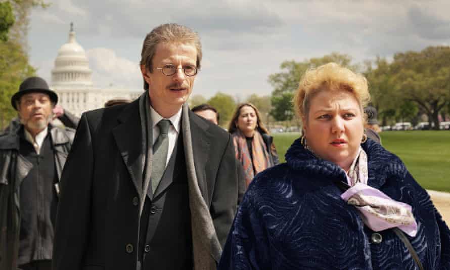 Meltem Kaptan, right, with Alexander Scheer in Rabiye Kurnaz Vx George W Bush.