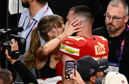 two people embracing