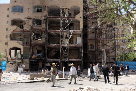 US and Iranian diplomats in negotiations