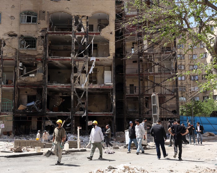 US House narrowly rejects war powers resolution as dissent grows