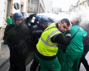 Gendarmes clash with rubbish collectors striking for 10 days against the pension changes at the Ivry-sur-Seine incinerator in Paris