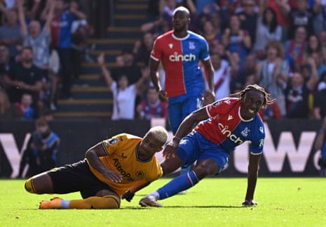 Arsenal v Manchester United: Premier League – live updates | Premier League 7 Eberechi Eze celebrates scoring their second goal.