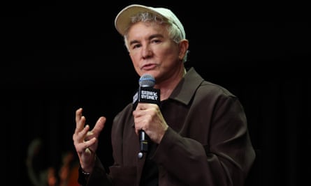 Baz Luhrmann speaks at the Faraway Downs premiere