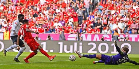 David Alaba slots the ball home to give Bayern back the lead.