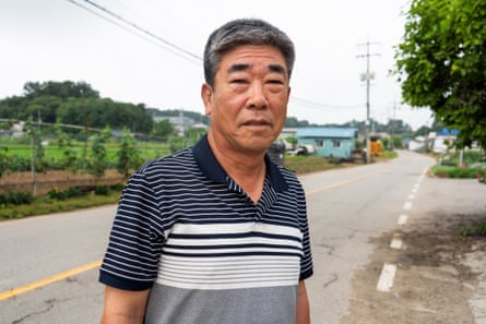 Park Se-un, a farmer living in the DMZ
