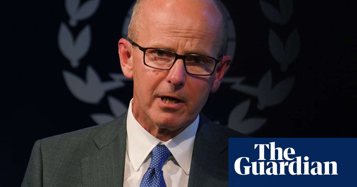 Sir Jeremy Fleming to stand down as director of GCHQ