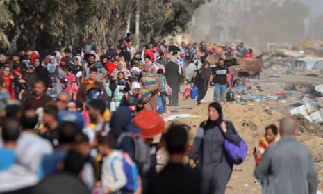 People fleeing south from Gaza City on Saturday