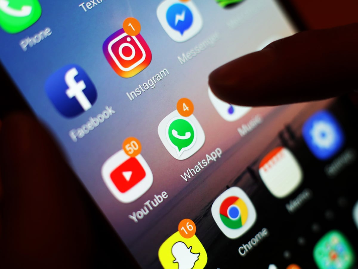 Download Whatsapp Puts Limit On Message Forwarding To Fight Fake News For iPhone Wallpaper Whatsapp Puts Limit On Message Forwarding To Fight Fake News Desktop Wallpaper