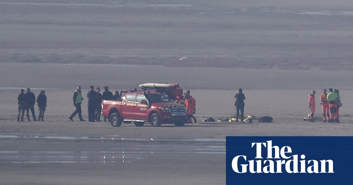 Man arrested after four die trying to cross Channel in small boat