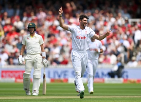 Josh Tongue has Steve Smith caught at slip for 118.