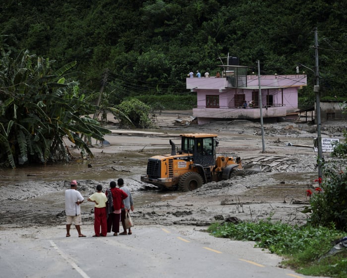Another Australian found safe after Nepal-Tibet floods – as it happened