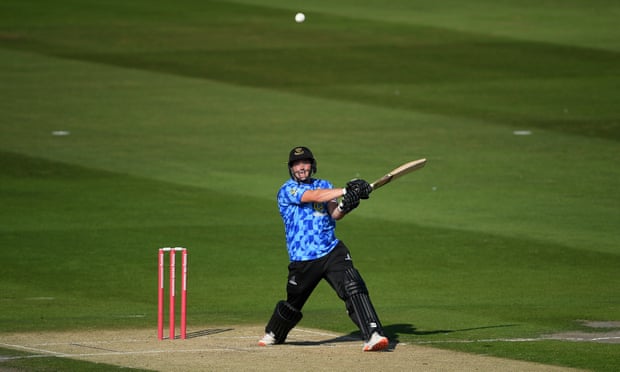 Aaron Thomason in action for Sussex against Essex in the T20 Blast.