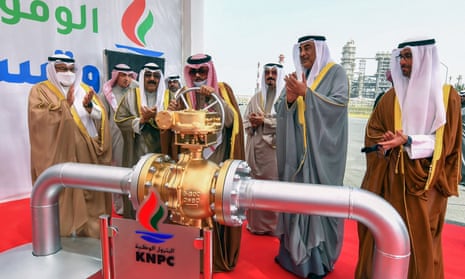 Emir Sheikh Nawaf al-Ahmad al-Jaber al-Sabah, centre, at the Kuwait National Petroleum Company (KNPC)'s  Mina Abdullah refinery south of Kuwait City, March, 2022. 