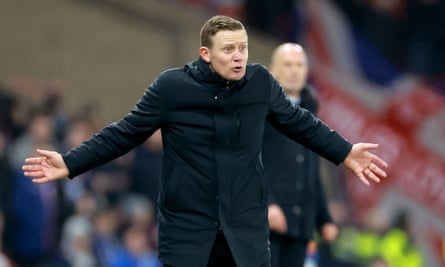 Neil Warnock back in management aged 75 with Aberdeen until end of season | Aberdeen | The Guardian