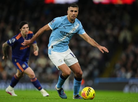 Rodri in action for Manchester City.