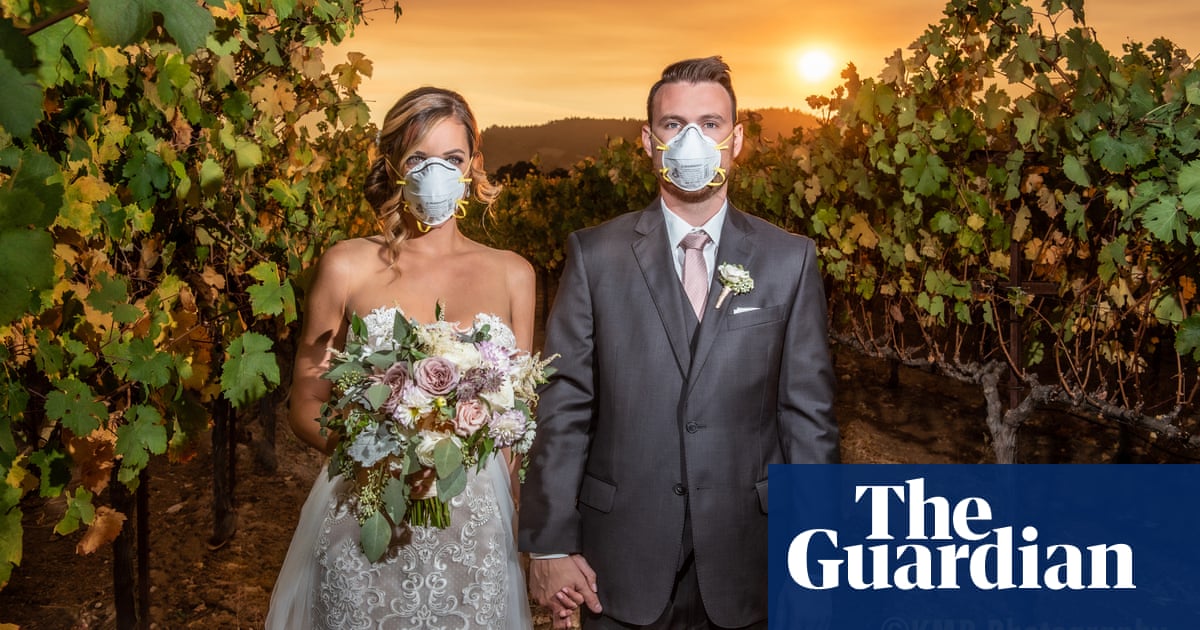 Wildfire Wedding Couple Wear Protective Masks In Viral California