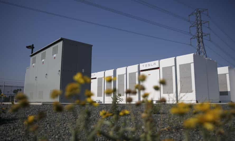 Tesla Powerpacks and inverters in an energy storage system facility in California