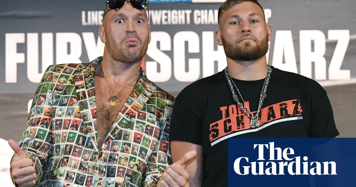 Tyson Fury Enjoys Vegas Sparkle In Reanimated Heavyweight