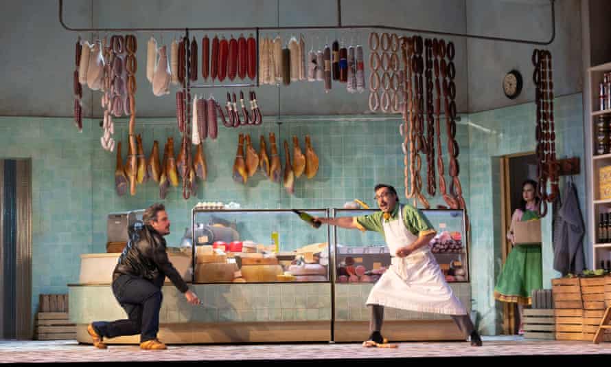 Selim (Nahuel di Pierro), Don Geronio (Rodion Pogossov) and Donna Fiorilla (Elena Tsallagova)