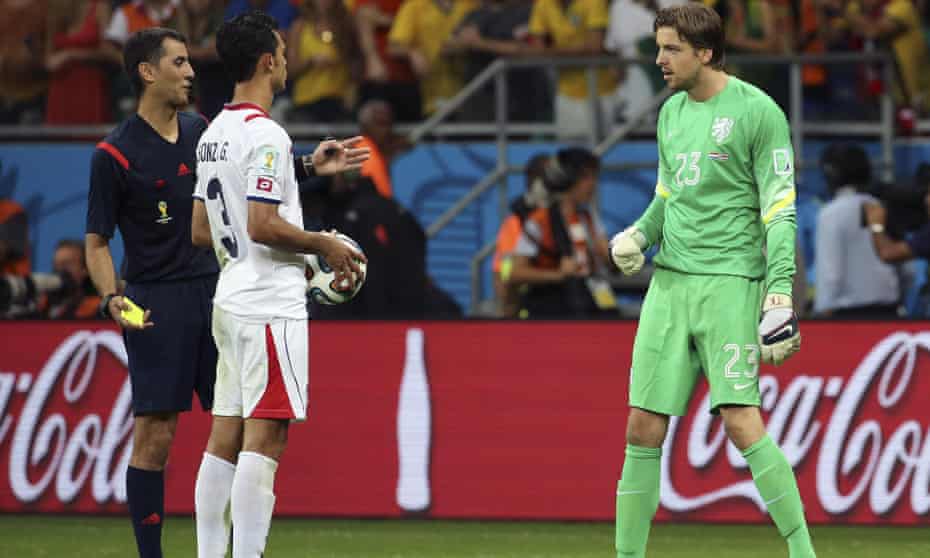 Goalkeeper Tim Krul of the Netherlands and Costa Rican player Giancarlo Gonzales during the penalty shootout of the Fifa World Cup 2014 quarter final match.