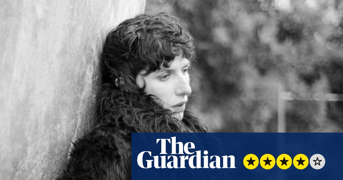 Aldous Harding: Train on the Island review