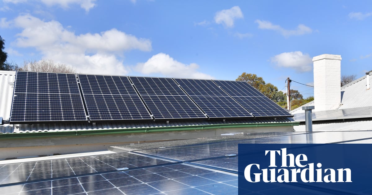 Australians to get at least three hours a day of free solar power - even if they don't have solar panels