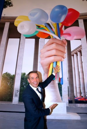 ‘Inappropriate’ … Koons with his Bouquet of Tulips gift to Paris.