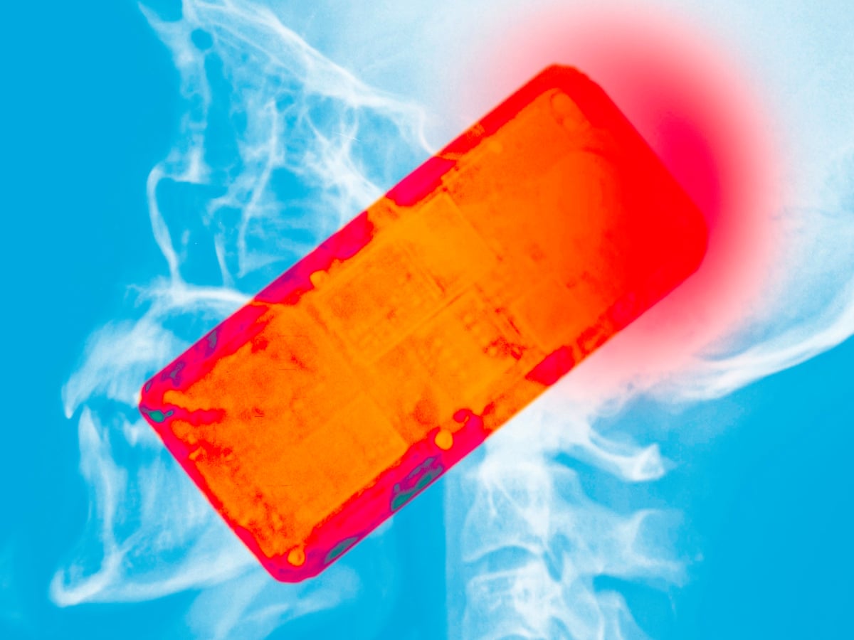 The Inconvenient Truth About Cancer And Mobile Phones Mobile Phones The Guardian The Inconvenient Truth About Cancer And Mobile Phones Mobile Phones The Guardian