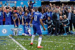 Chelsea celebrate winning the Premier League