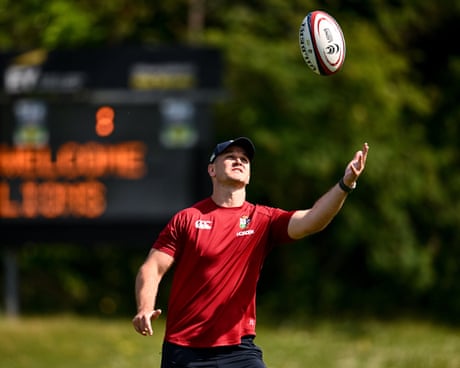 Johnny Sexton insists he is ‘here to help’ Finn Russell despite past Lions criticism