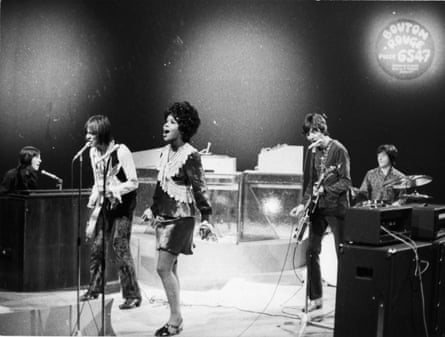 PP Arnold in 1968 on stage with the Small Faces