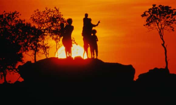Arnhem Land, Dippirringur, silhouette of family on rock