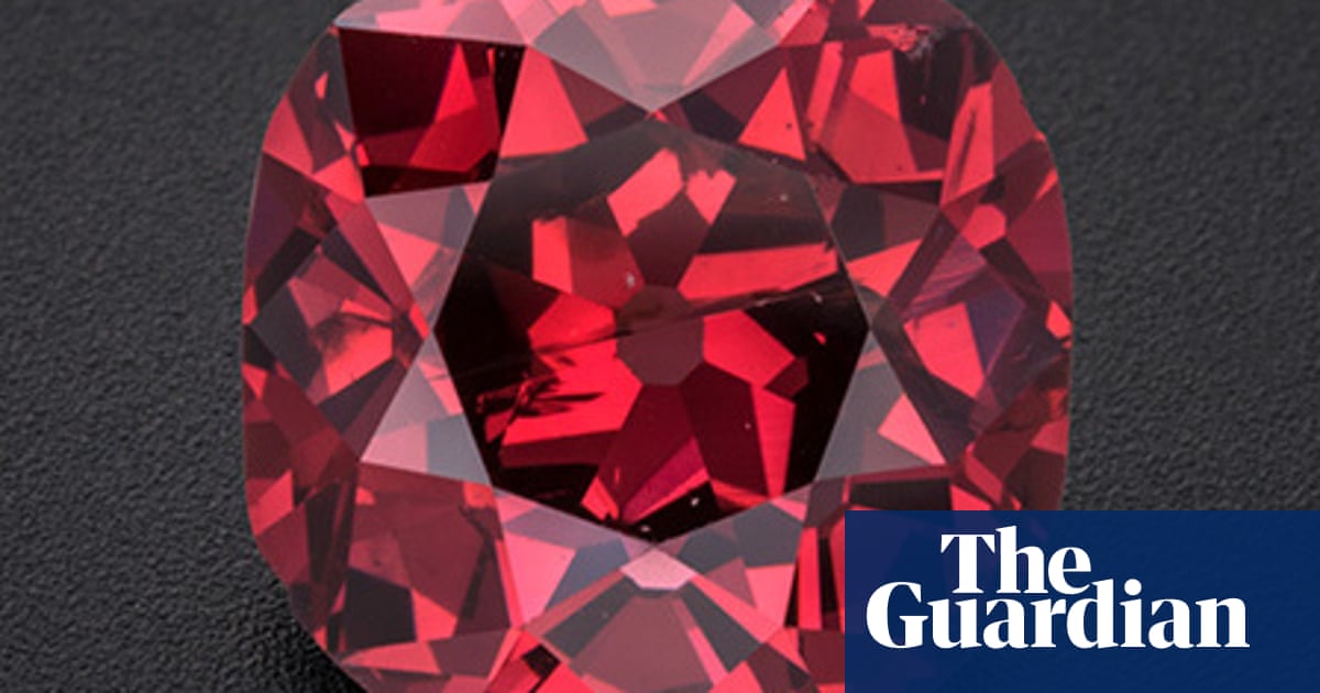 Red-letter day as gemologists discover why crimson diamonds are so rare | Science Red-letter day as gemologists discover why crimson diamonds are so rare | Science