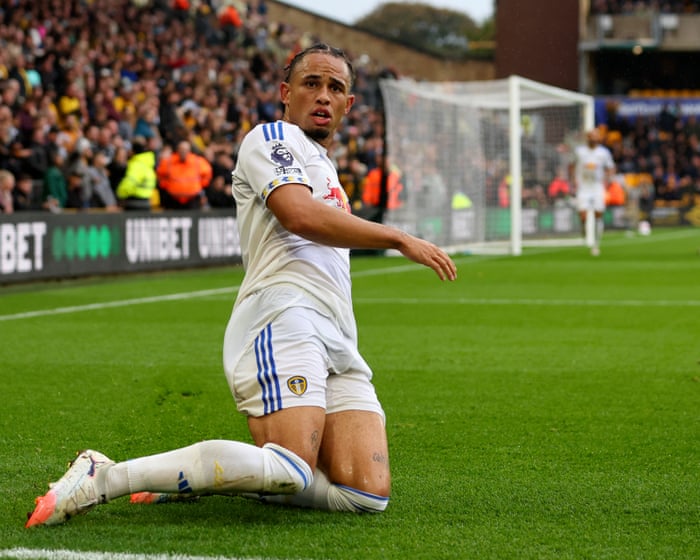 Leeds end goal drought with first-half blitz to leave sorry Wolves pointless