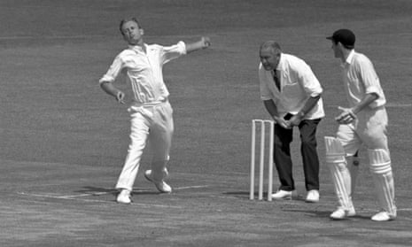 Derek Underwood in action for England in a Test match against New Zealand