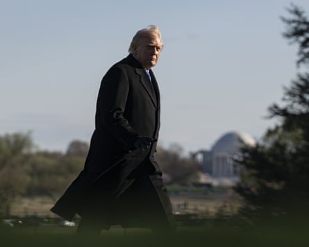 Trump arrives at White House after trip to Memphis