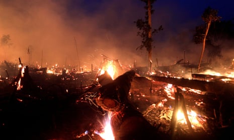 Fire burns a tract of Amazon jungle in Brazil