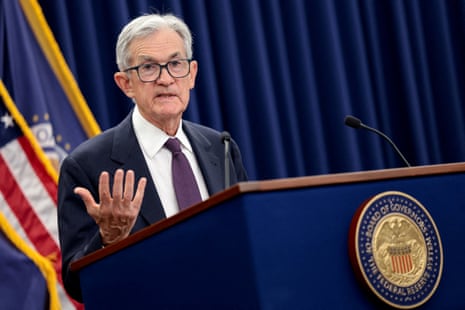 Il presidente della Federal Reserve Jerome Powell parlando a una conferenza stampa