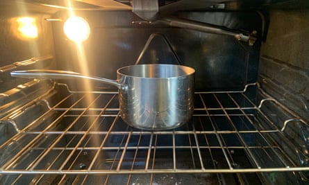 Inspired by Pattinson, but with a microwave-free kitchen, the water is boiled in the oven